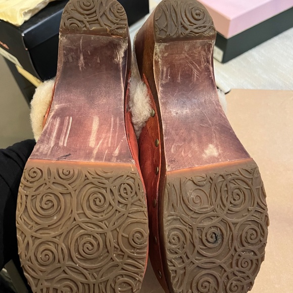 Ugh Kalie flame clog - Picture 4 of 5